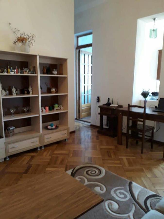 Centr Apartment Kutaisi Ngoại thất bức ảnh