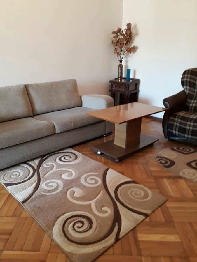 Centr Apartment Kutaisi Ngoại thất bức ảnh